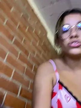 liahot69 - Liahot69's free webcam - UK Sex Cams