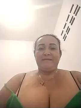 Nini_Love_ live cam on StripChat