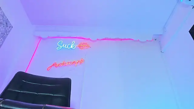 Rpoolrboy's room