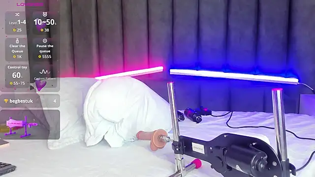 Claire_Mckenzie webcam