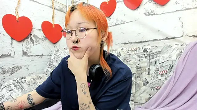 Cute__Kiko live cam on StripChat