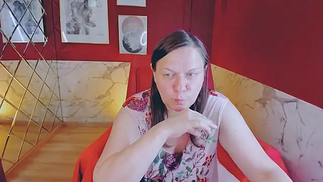 KellyPerfection webcam