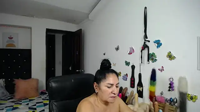 mature_bigboobs10 webcam
