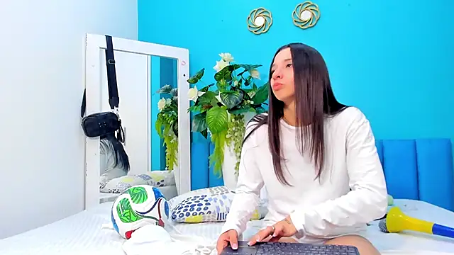ViictoriiaSaenz webcam