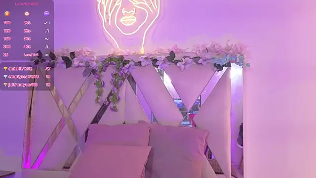 Kiara_tay webcam