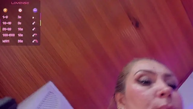 chantall1375 webcam