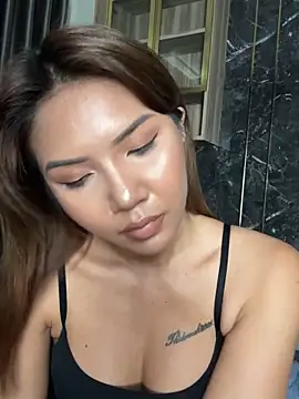 Alittleasiangirl webcam