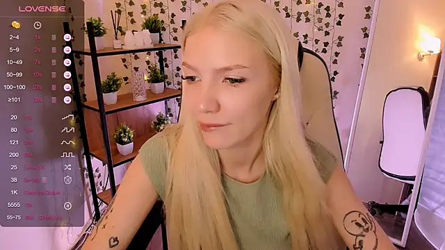 Watch AnyaTaylor_ live on EroticFlix - High definition streams