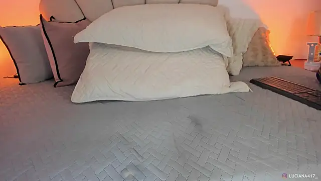 _luuciana_ webcam