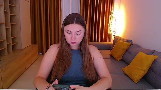 mia_bloomy webcam