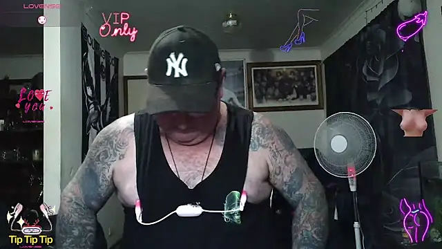 KINKYBLUEYES69 webcam