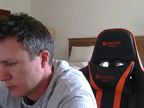 TroyDieselXXX webcam