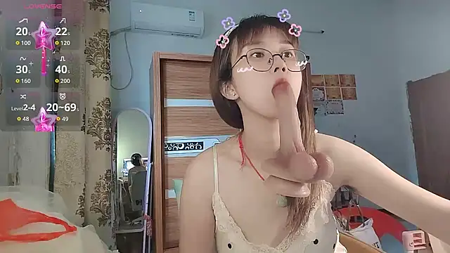 Lili_666 webcam