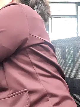 Yummyamasha webcam
