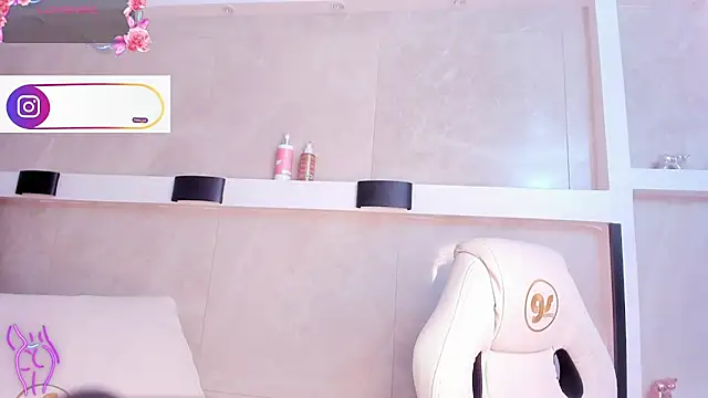 juliana_smithh webcam