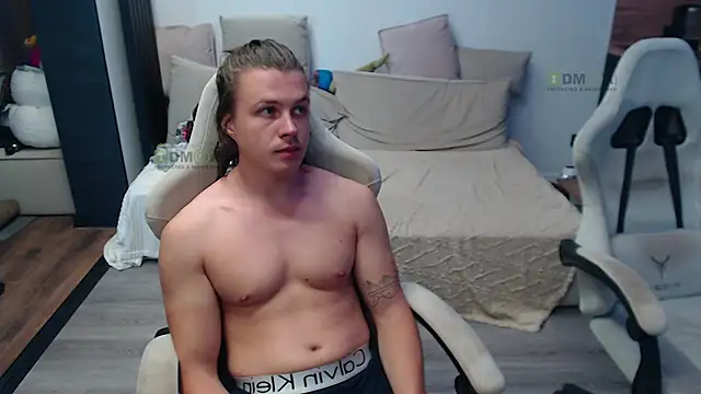 Sunny-Girl1 webcam