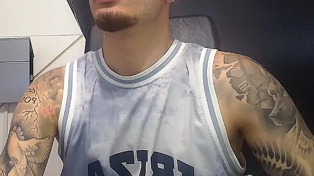 BrandonTate webcam