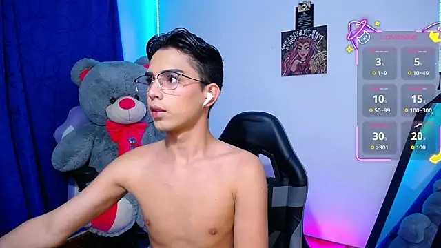 OwenBluee webcam