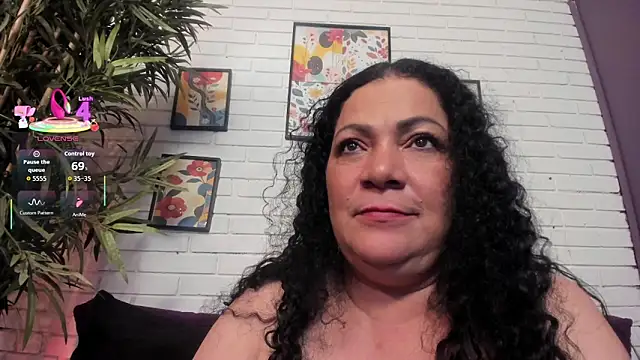 Micaela_Jhones webcam