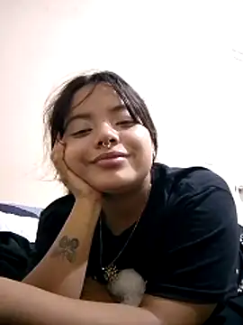 Daniela-Peruana webcam