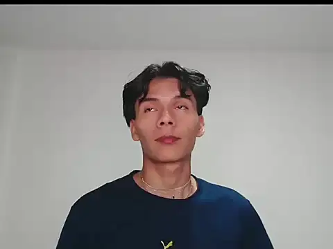 AlexKenm webcam