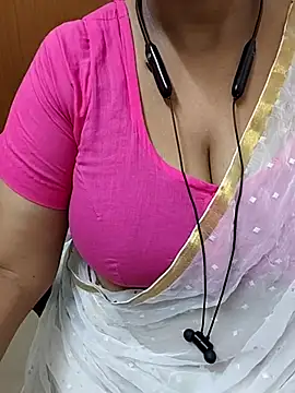 Reshma-09 webcam