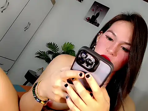 Miss_twinny21 webcam