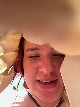 LisaElfy webcam