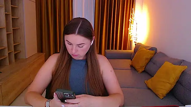 mia_bloomy webcam