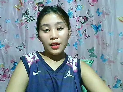 SexyAsianPussy4u live cam on StripChat