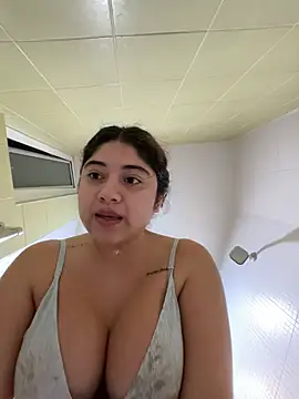 Monica17 webcam