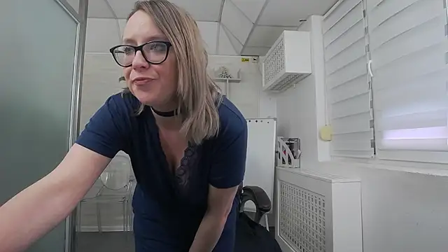MaddyVelvet webcam