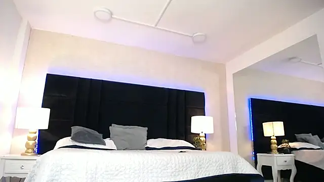 SkylerBigxxx webcam