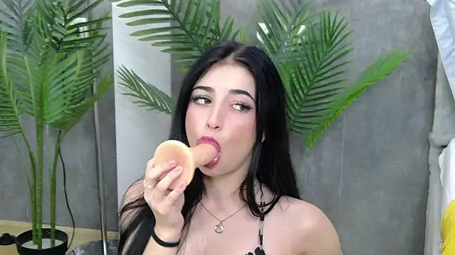 NaylaLust webcam