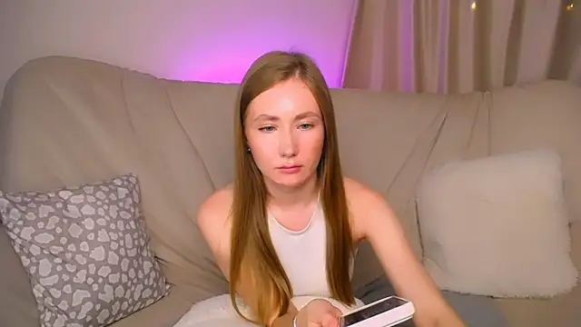 EllyColins webcam