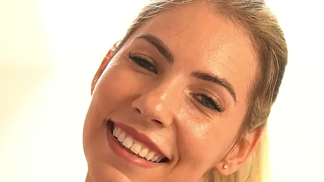 CassieMiles webcam