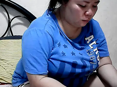 HornyPussie69 webcam
