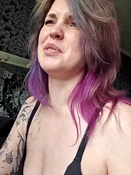 LazyTanukii webcam