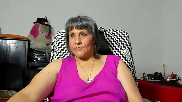Watch merlyna_goldens live on EroticFlix - High definition streams