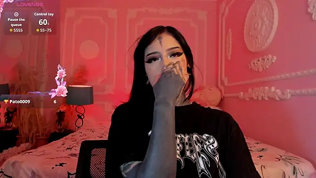 Watch Kat_VonDe live on EroticFlix - High definition streams