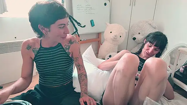 CeriseLapine webcam