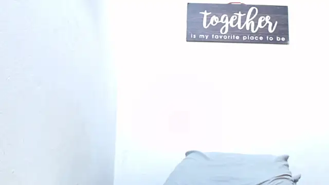 alejandra_c19c webcam