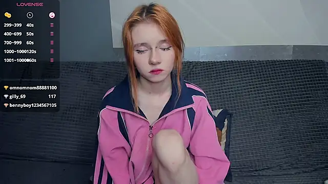 Watch TarynPalek live on EroticFlix - High definition streams