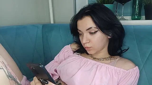 Watch SofiVessa live on EroticFlix - High definition streams