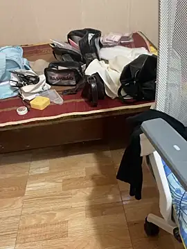Mina048 webcam