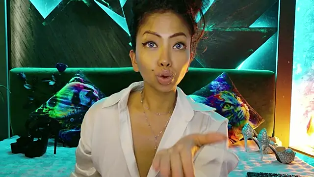 elyaquinn - ElyaQuinn's free webcam - UK Sex Cams
