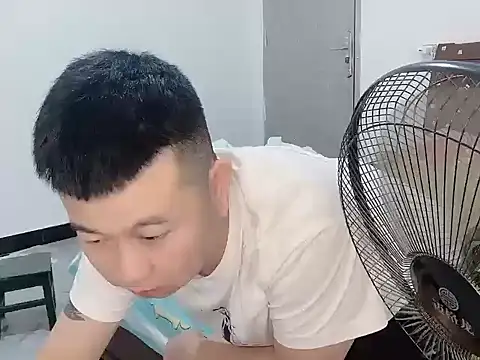 zzj_4718 (Ask my age) - 若命运不公，就和它斗到底！！