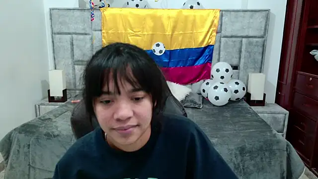 laureentt_ (F young) - spank ass x 6