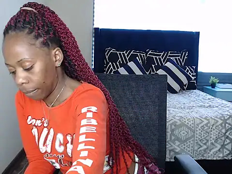 QUEENMANDYY live sex cam