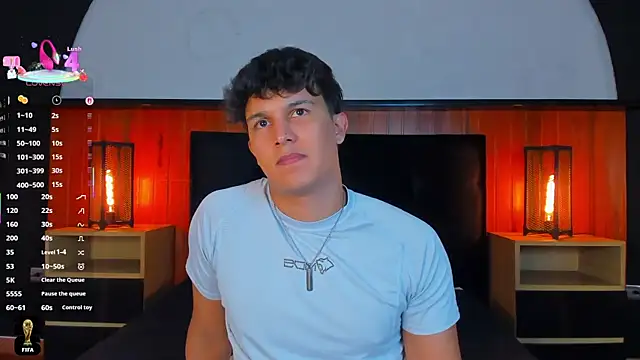 Leo_Savage_ webcam